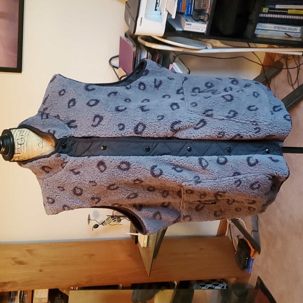 Maurices size 2X faux fur animal print vest
